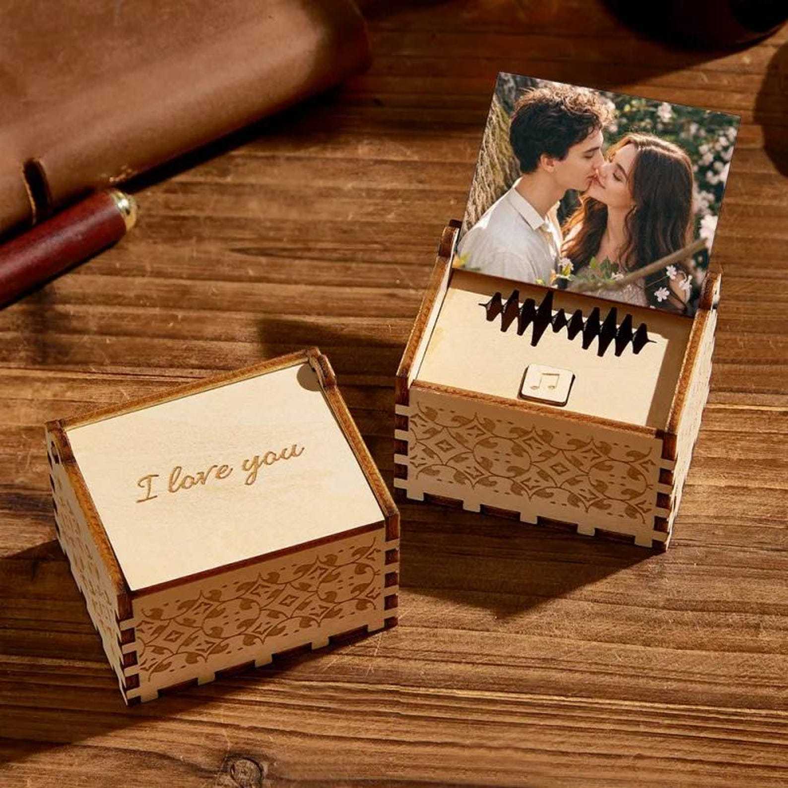 Personalized Wooden Music Box: Custom Song, Photo, and Name
